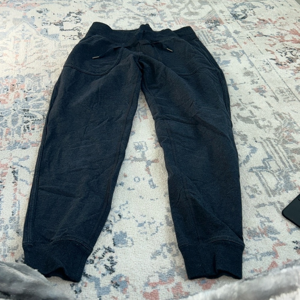Lululemon scuba sweatpants joggers size 6